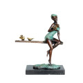 Figura femenina del arte Escultura de bronce Pájaro Señora Decoración Latón Estatua TPE-573